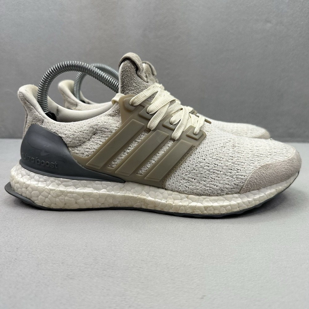 Mens 7 / Womens 8 adidas UltraBoost x Sneakersnstuff x Social Status Lux White